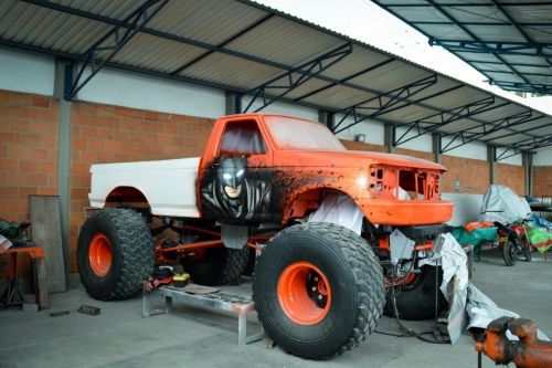 pintura monster truck